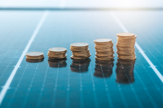 KOMBINACIJA TOPLOTNIH ČRPALK IN SONČNE ENERGIJE: zmagovalna energetska strategija